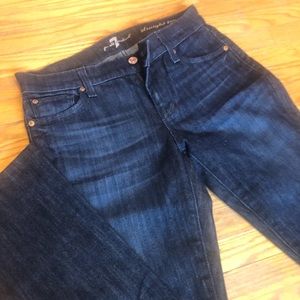 7 for all mankind jeans. Size 25 Straight leg. Like new, barely worn.